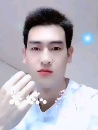 人生就像一本书,翻得不均会错过,读得太懂会流泪!有些人错过了就是一辈子。