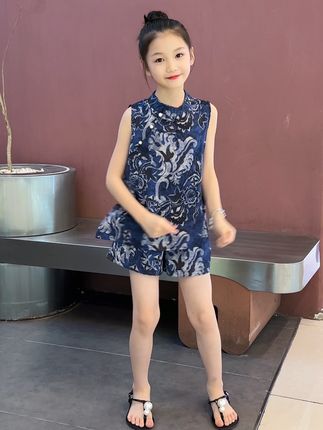 买了买了,终于买了,就一个闺女,别人有的咱也得有,反正也不贵,穿上好看又可爱呀#女童穿搭 #童裝