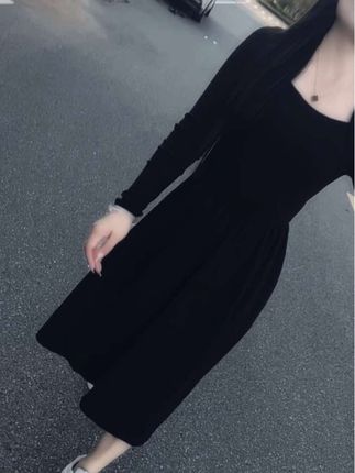 在这个薄情的世界里,你可以什么都听,但不要什么都可以信,人和人的关系就像糖和盐,看起来很像,但过于信任,就会要了你的命#穿搭 #穿搭技巧