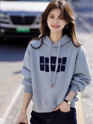#连帽卫衣 #小个子显高显瘦穿搭 #休闲穿搭 #卫衣穿搭 #早秋卫衣推荐
