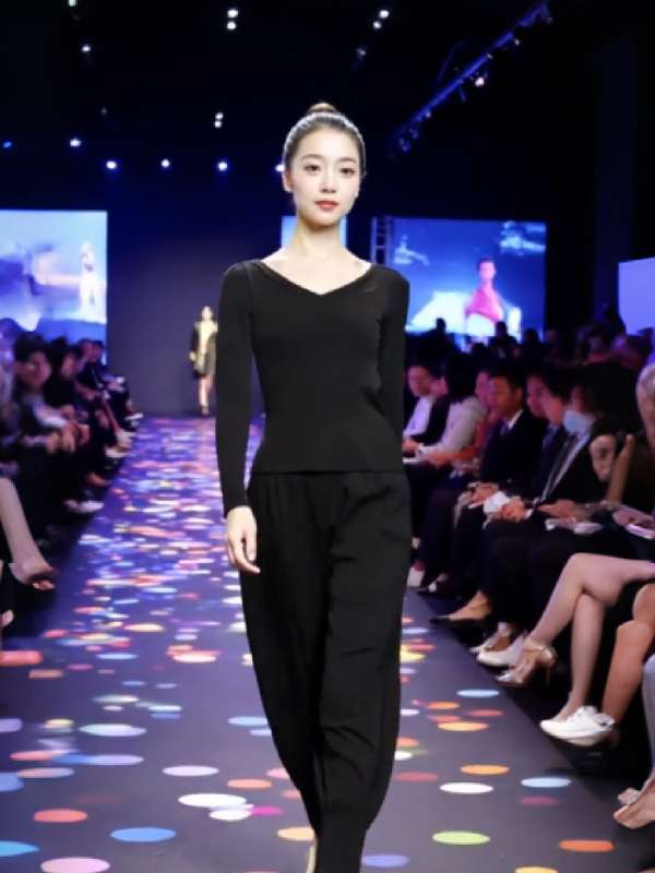 #舞蹈专业练功服 #优雅气质 #高贵优雅 #时尚气质显瘦 #高级感舞蹈服装