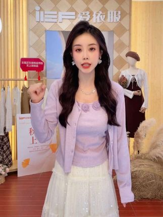 #琥珀系拉抽屉变装 #一秒拿捏竞速跑者美学OOTD #孟子义芭比粉版莎士比哑 #徐璐琥珀系亮片裙贵气满满 #和周也学秋日穿搭保暖造型