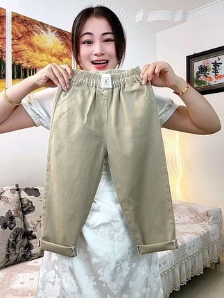 儿童春秋校园裤!纯棉萝卜裤男女童穿百搭还舒服宝妈必入! 这款“校园裤王”儿童春秋裤太香了~纯棉面料软乎乎,萝卜裤版型显腿型,男女中小童都能穿,搭上衣超百搭,校园日常穿都合适!#高品质童装 #百搭裤子 #面料柔软舒适 #潮童穿搭 #无限回购的宝藏单品