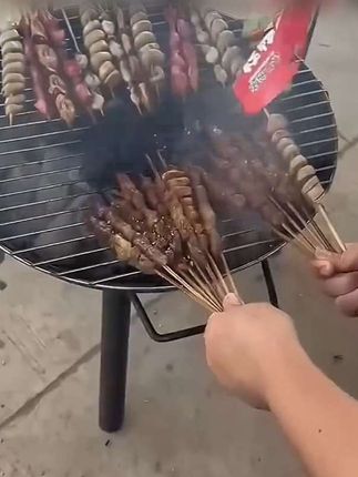 喜欢烧烤的 在自家做烧烤的一定要有他 便携户外烧烤炉,实现烧烤自由,更能给休闲增加点浪漫#烤炉烧烤户外家用 #户外炉具便携套装 #户外野炊#好物推荐🔥 #抖音好物