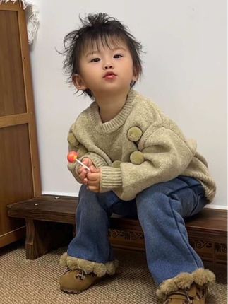 小头一烫、好像有点艺术气息了🤪什么都不想、只想播好你这一颗种子🤗#女儿穿搭 #儿童穿搭分享 #女宝穿搭 #童装