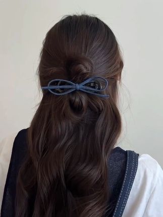 #美出高级感 蓝色牛仔蝴蝶结扭扭夹女生高级感后脑勺盘发夹子韩系气质发夹发饰#简单好看发型 #发型教程
