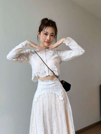 #显瘦长裙 #裙子穿搭 #蕾丝裙 #温柔风 #穿出自己的风格