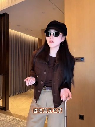 #如果上班都穿流光高智风#初秋一周不重样穿搭#秋日户外就穿琥珀系#说好的随便穿穿去看秀#被秋日氛围感穿搭拿捏了