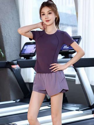 时尚运动套装#时尚潮流穿搭 #时尚休闲穿搭 #运动穿搭 谁穿谁好看