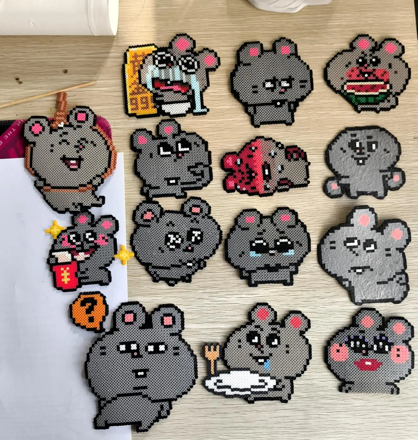 #拼豆 #拼豆挂件 #自制周边 #手作diy 大鼠,鼠门永存 - 抖音