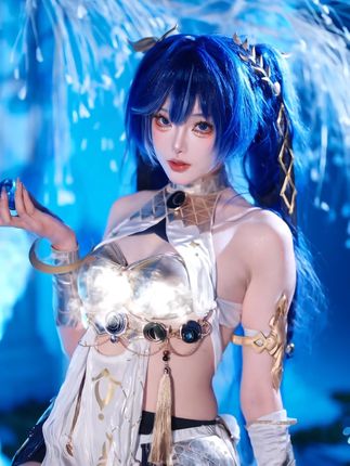 追随指引至此的谕女! 尤诺尤诺我们喜欢你! #鸣潮 #鸣潮尤诺 #cos
