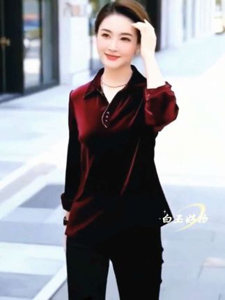姐妹们快冲!3365#丝绒上衣一穿就被问链接✨复古翻领衬得脸小一圈,丝绒面料自带高级光泽感,灯光下像流动的星河,温柔又显贵气~宽松版型藏肉绝了,肩宽、微胖都能轻松驾驭,搭配牛仔裤复古俏皮,配半裙又很优雅。 秋冬单穿自带氛围感,降温叠穿大衣也不臃肿,关键是打理超方便,不用总担心起球变形。这个设计真的戳中少女心,穿上瞬间减龄五岁,现在入手刚好能美一整个秋冬,错过真的会后悔!#新中式穿搭成为中秋宠儿 #秋季微胖穿搭测评 #初秋一周不重样穿搭 #爆改中老年女装