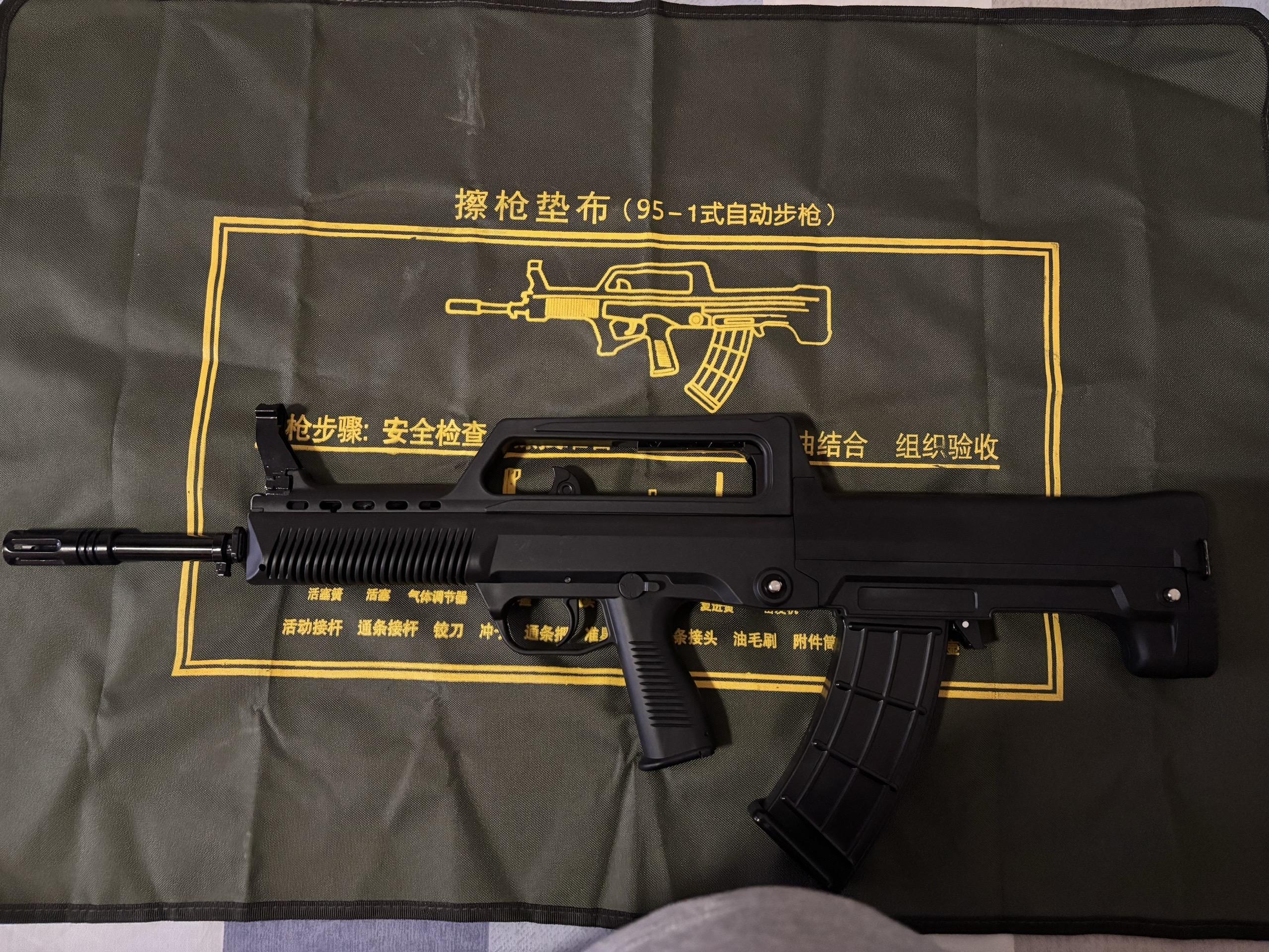 人生当中最好的礼物是自己送的模型玩具枪。#战术装备 #军迷发烧友 #模型玩具#wargame运动 #影视道具都是假的请勿模仿