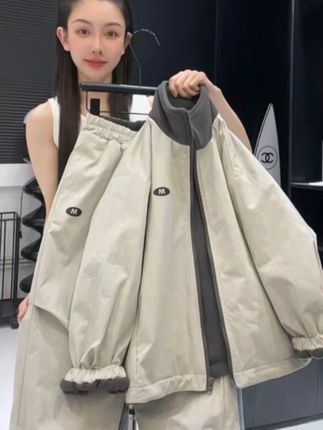 #休闲穿搭 #冲锋衣 #潮流穿搭休闲风 #夹克外套 #户外穿搭