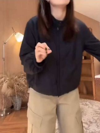 百搭显瘦短款外套