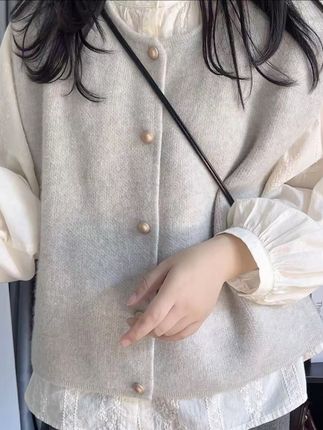法式漂亮温柔风衬衫女秋季新款高级感宽松百搭针织马甲叠穿上衣#爆款热卖中 #好物推荐🔥 #谁穿谁好看 #超便宜超划算 #时尚穿搭