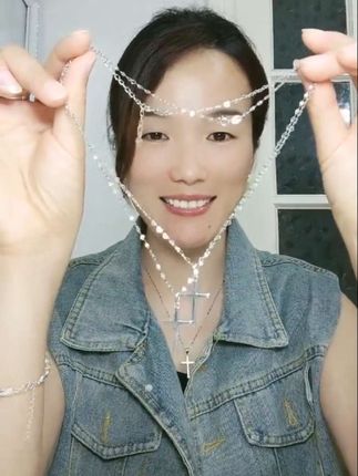戴了三年时间的纯银项链,有加长款胖瘦都能戴!还是刻字款!有证书保真,不掉漆不生锈防过敏,喜欢的姐妹放心拍!#纯银项链#时尚百搭#经典十字#戴出高级时尚感