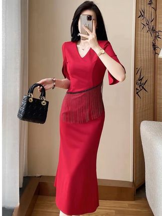 #红色连衣裙#宴会礼服裙 #优雅气质 #轻奢女装 #显高显瘦穿搭