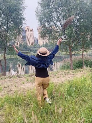 趁着还不太老,能跑就跑能跳就跳吧#心情愉悦