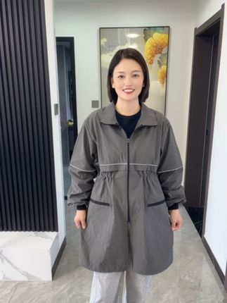塔斯隆防泼水正穿罩衣,风衣款式罩衣价格,家穿外出工作更好穿#罩衣#罩衣工作服 #围裙罩衣