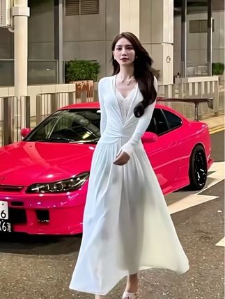 纯欲风设计感蕾丝拼接V领长袖连衣裙2025秋季新款气质修身 #气质连衣裙#春秋款气质修身连衣裙 #谁穿谁好看不分年龄段