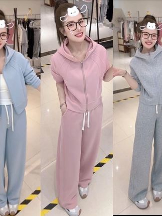 云感动感女百搭套装2025秋季新款卫衣+卫裤两件套连帽款两件套#爆款热卖中 #显瘦穿搭 #好物推荐🔥 #美出高级感 #两件套@DOU+小助手 @DOU+好生意 @DOU+上热门 🔥 @抖音小助手