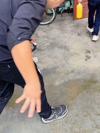 视频同款洗发洁面洗澡三合一9块9毛9到手一瓶,需要的朋友们拍去吧。