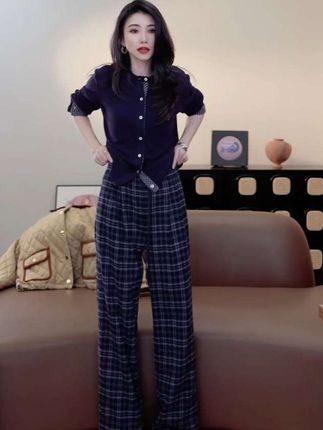 蓝色格子长裤 直筒阔腿休闲裤 #秋冬穿搭 #显瘦穿搭 #轻奢女装 #小个子穿搭 #dou上热门 @DOU+小助手 @DOU+上热门 @抖音小助手