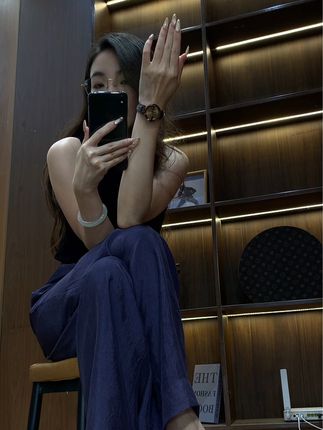人与人之间无法真正共情,你有你的为难,我有我的失望。#女表推荐