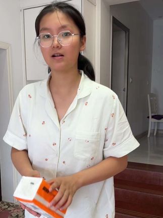 这抽纸是原生木浆的 自从我闺女觉得这个抽纸很好用我家就一直用这款了手感特别好 特别的厚实#生活用纸 #自用好物推荐