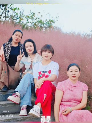 赏自己的景,走快乐的路线,每个人都是生活的主演,用喜欢的方式过好每一天……