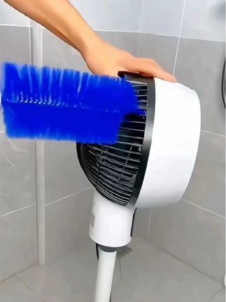 只要用上这个#风扇清洁刷  风扇不用拆也能清洁的很干净,可弯曲能深入风扇内部,非常方便!#实用好物 #除尘掸子 #风扇刷