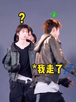 🎥笑晕我了上来就逗他哥..😂 🐽:?他干甚去了😧.. #建筑cp #酒猪 #5299 #金主训 #安乾镐