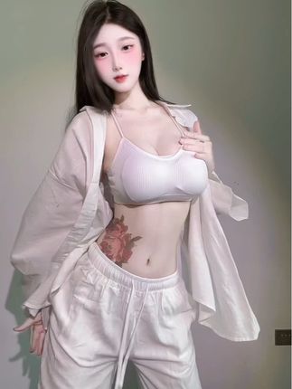 #性感纯欲 #逆袭小蛮腰 #甜妹 #反差 #女大学生