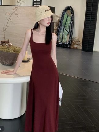 蝴蝶美背带胸垫设计感吊带连衣裙女收腰显瘦气质高级感长裙子#每日分享 #强烈推荐 #连衣裙分享 #高级感穿搭 #裙子