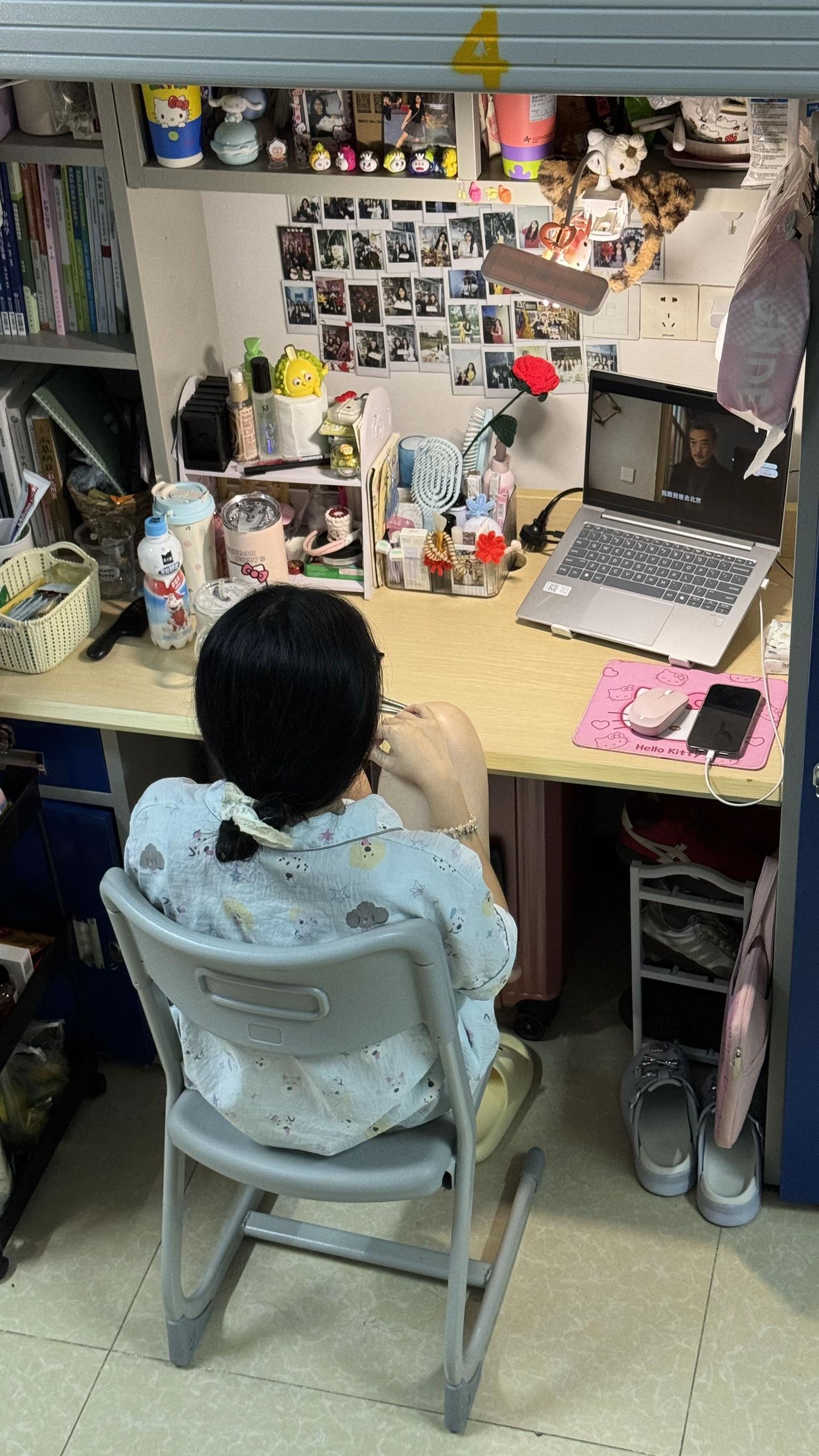 我的站姐总是随手留下让我难忘又怀念的照片#大学宿舍 #大二 #女大学生