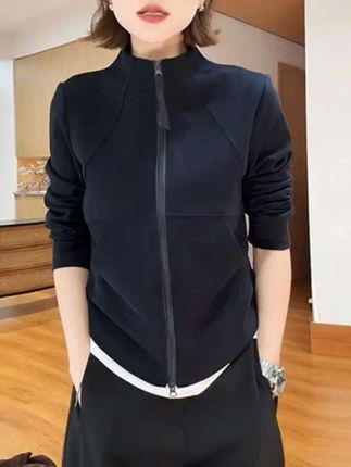 #今天穿什么 #ootd穿搭 #外套穿搭 #简约大气 #黑色系穿搭