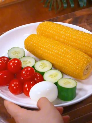 怎么吃也不厌的黄糯玉米,软软糯糯,香味浓郁,颗粒饱满,真的好好吃!#黄糯玉米 #软糯香甜 #玉米控 #新鲜甜糯玉米 #玉米