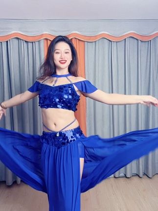 开心到双下巴都显现 #最美东方舞 #肚皮舞基本功 #肚皮舞 #洋洋肚皮舞