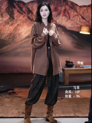 #奔向户外穿搭要帅 素白秋上新|马乖演绎复古工装风,点亮秋日第一套穿搭#高级感穿搭#气质穿搭