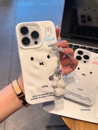 米菲兔🐕挂绳软壳~也太好看了叭!好朋友~我们一人一个#爱了爱了 #手机数码 #仙女必备 #颜值高 #这个手机壳真的长在我心巴上了