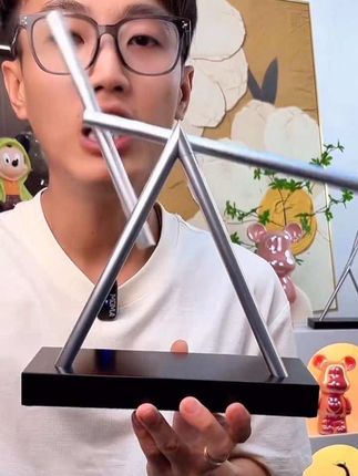 #摆件 钢铁侠解压永动机摆件工艺品牛顿反重力混沌摆解压卧室礼品#解压神器 #高端大气 #美观实用 #高级感