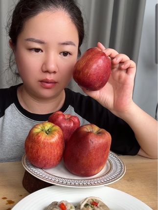 脆面两吃的花牛,果香浓郁爱吃粉苹果的放几天再吃口感更好#应季水果 #花牛苹果