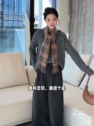 小孕妇们穿去产检被夸不停的孕妇格子裤,真的太好看了!秋冬慵懒休闲风,牦牛绒加厚肌理感,保暖又舒适,阔腿版型显瘦又百搭,不管是搭配卫衣还是毛衣都很有气质。#怀孕穿搭 #最美孕妇 #孕妇日常穿搭 #孕妇 #百搭裤子