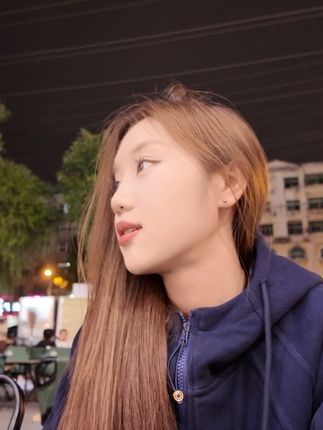 几次真的想让自己醉 让自己远离那许多恩怨是非