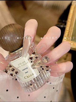 琉璃星河 手工穿戴甲豹纹高级镶钻轻奢显白光疗美甲可拆卸穿戴甲#穿戴甲 #手工穿戴甲 #穿戴甲随意摘戴 #穿戴甲推荐 #美甲穿戴甲