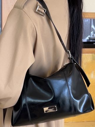 高级感腋下包包女秋冬2025年新款潮复古休闲托特包亮色单肩斜挎包#包包推荐 #百搭包包 #美包推荐 #包包 #女包