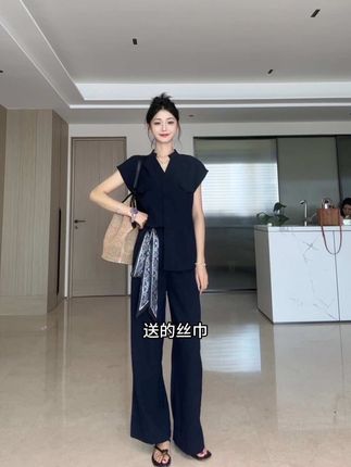 高级气质又显白~#气质女人 #高级感穿搭 #极简穿搭 #小众设计感 #通勤搭配
