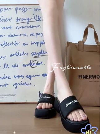 厚底增高凉拖鞋女夏外穿2025年新款时尚配裙子一字拖休闲沙滩凉鞋#拖鞋一字拖#气质时尚