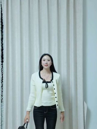 越来越喜欢这样简单舒服的穿着#穿搭 #牛仔裤